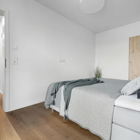 Apartment Ocean Sunrise- 3 Og, Ostseeblick, Balkon, Kamin Olpenitz