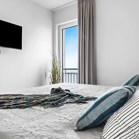 Apartment Ocean Sunrise- 3 Og, Ostseeblick, Balkon, Kamin Olpenitz